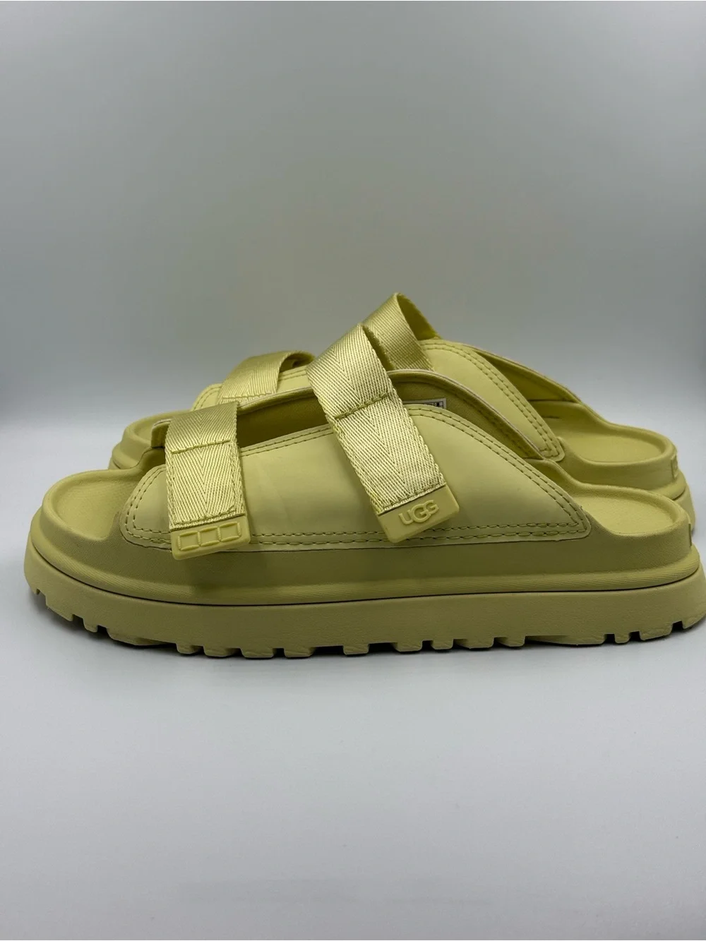 UGG Yellow Goldenglow Sandals Double Strap Big Girl Size 6 or Women’s 7.5/8